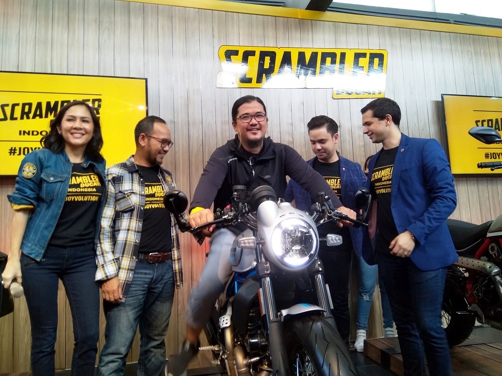 Baru di launching di Indonesia, ini dia pembeli pertama Ducati Scambler Cafe Racer 2019