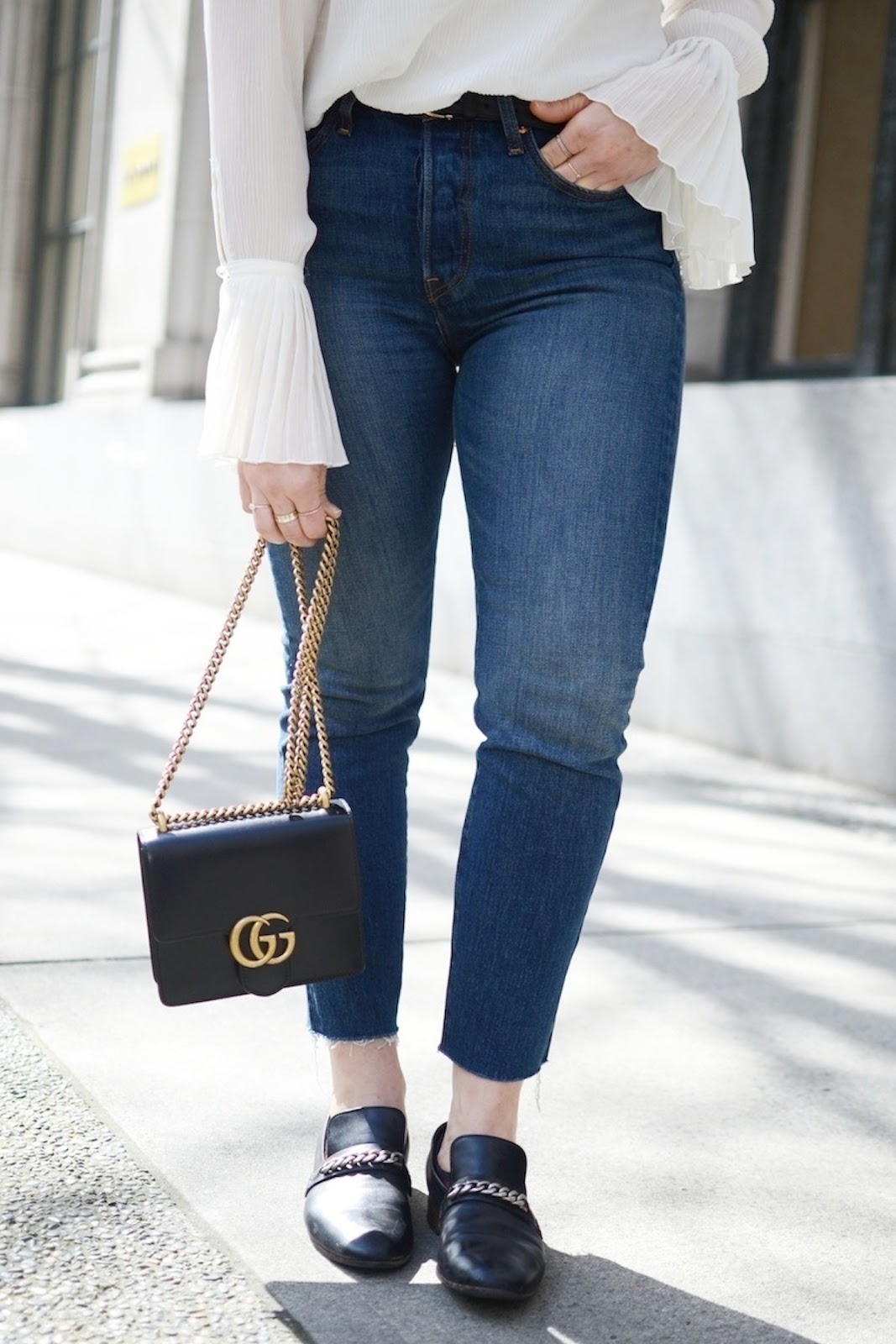 HM flared sleeve blouse outfit levis wedgie jeans gucci marmont bag vancouver fashion blogger 5