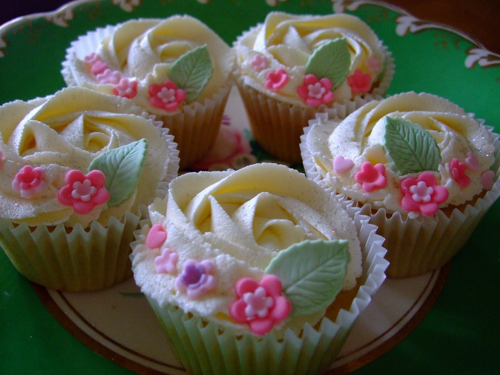 Colourful Cupcakes of Newbury July 2011