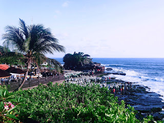 Before Starting The Performance Of Rejang Sandat Ratu Segara Dance, Tanah Lot, Bali, Indonesia