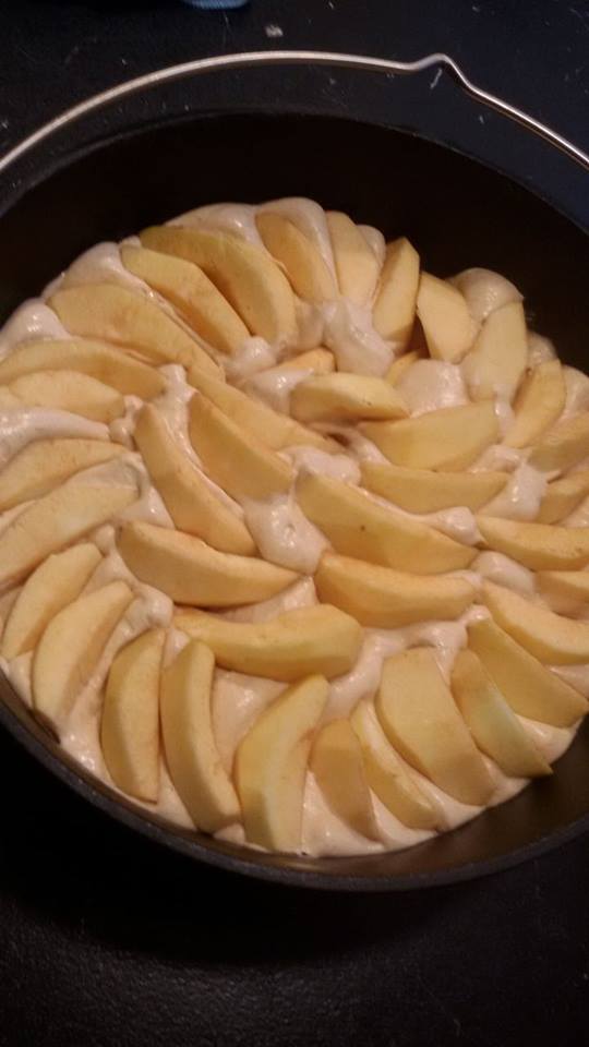 Ollis Grillabenteuer: Apfelkuchen aus dem Ft 6 Dutch Oven Ollis Grillabenteuer: Apfelkuchen aus dem Ft 6 Dutch Oven