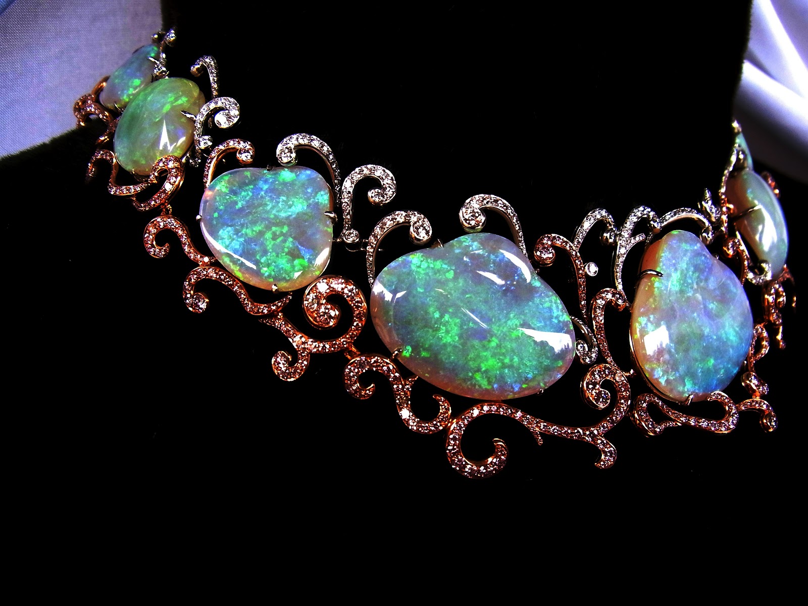 Tremonti Fine Gems & Jewellery Colour in Opals