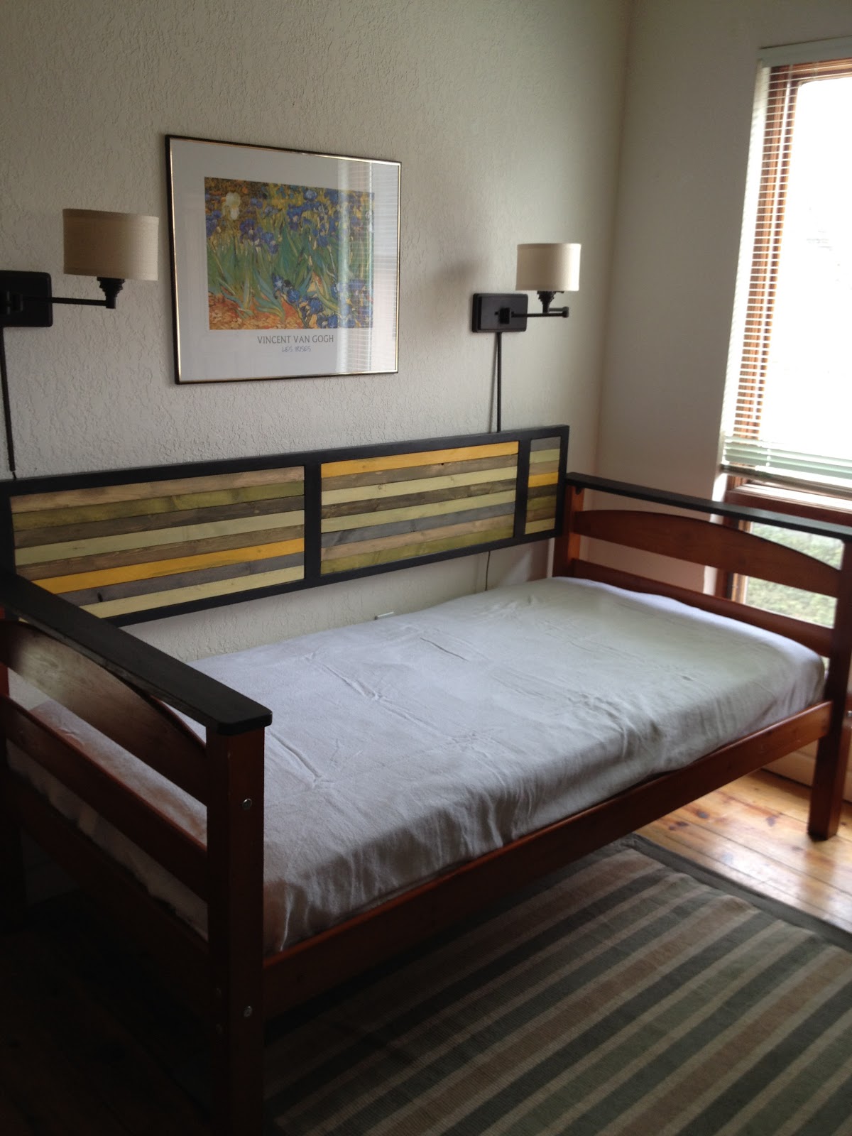 Cedar Haus Wood Studio Repurposed Twin Bed to Daybed