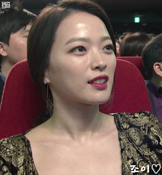 천우희 오늘 청룡영화제 한경기스페셜.gif | 인스티즈