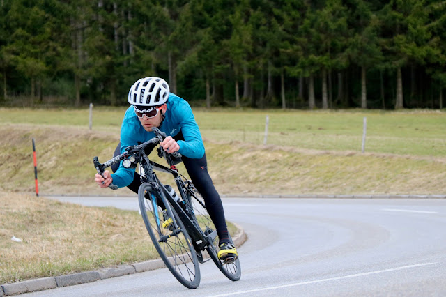 Review Rapha Brevet Windblock Long Sleeve Cycling Jersey