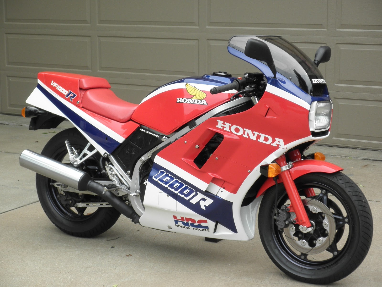 Honda VF1000R (1984) Colors, Specification, Vintage collection Bike Guide