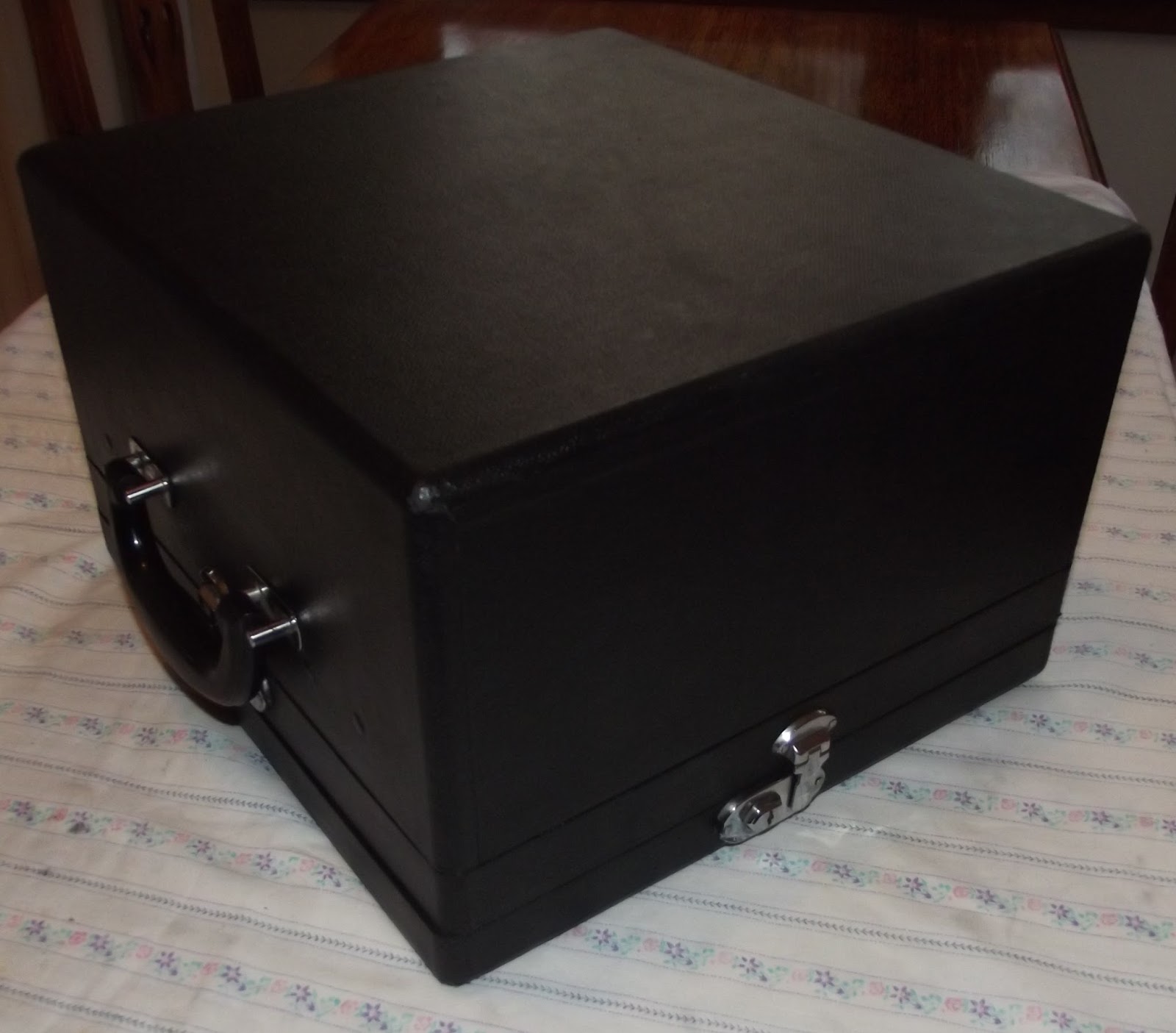 oz.Typewriter Underwood Portable Typewriter Case Stand