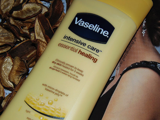 Vaseline Essential Healing, Nawilżające mleczko do ciała