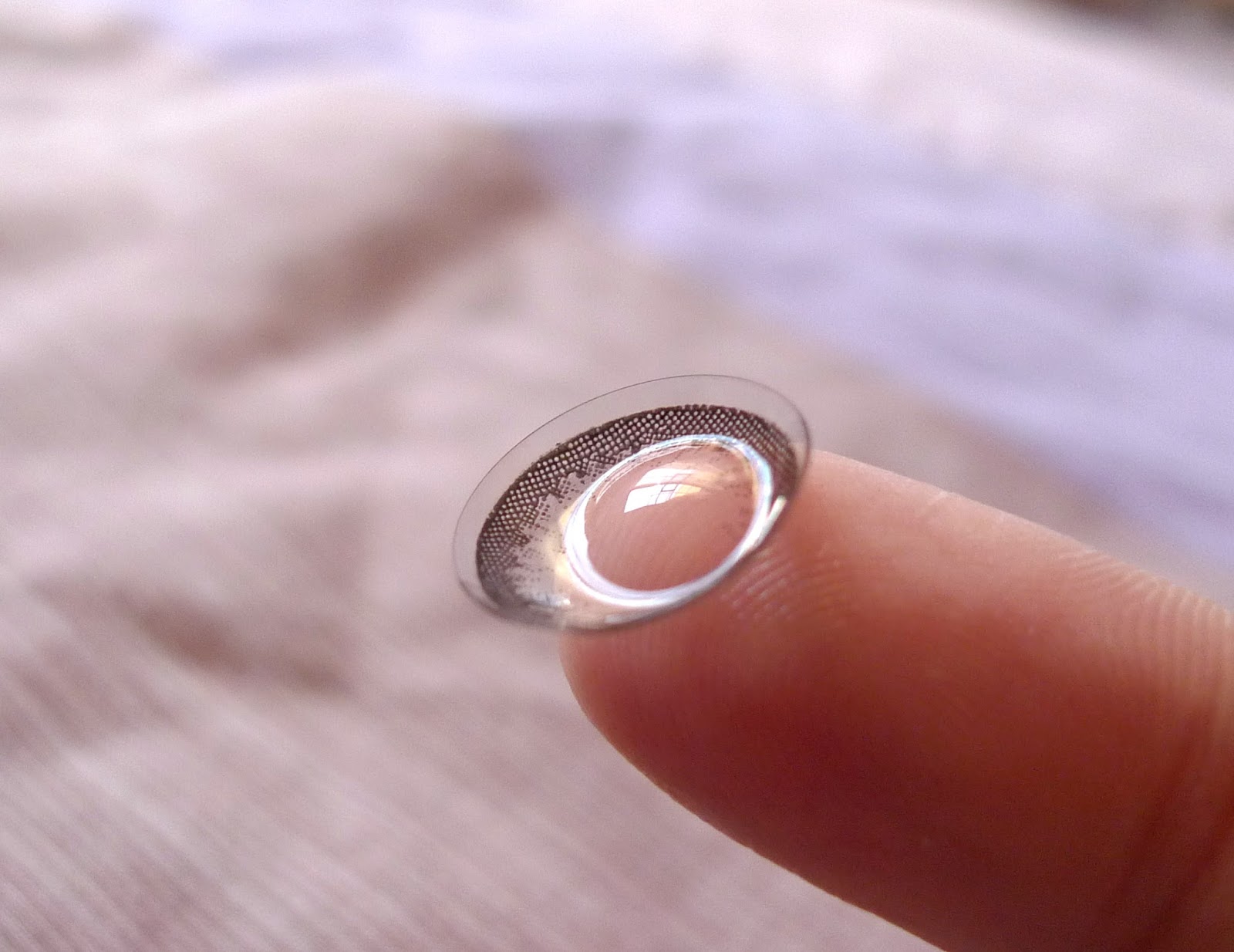 Review Freshlook Illuminate Dailies Contact Lens in Rich Brown