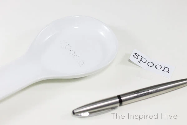 Easy DIY spoon rest idea! How to use Sharpies on a ceramic spoon rest.