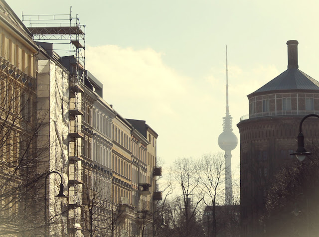 Våren i Berlin TV-tårnet Prenzlauer Berg