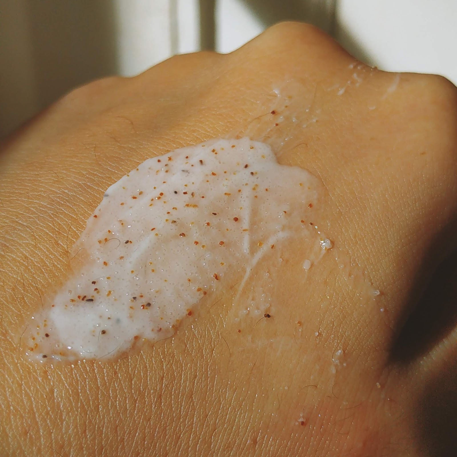Review Emina Face Scrub Apricot Jam