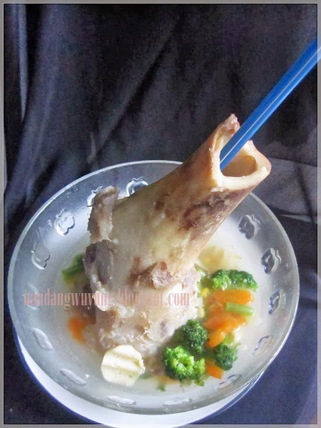 Sup Sumsum Sapi : 13 Tempat Makan Sop Tulang Sumsum Yang Enak Banget di Jakarta! : Makanan sup sumsum sapi ini enak anda bisa mencoba memasak sendiri dirumah.