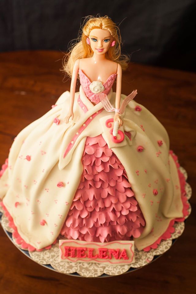 Barbie Fondant Cake Cakes By Edilyn