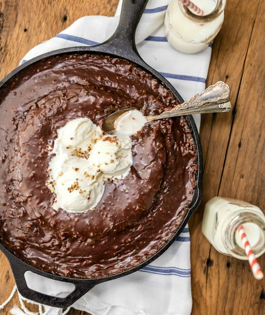 Gooey Texas Chocolate Sheet Cake Skillet Gooey Texas Chocolate Sheet Cake Skillet
