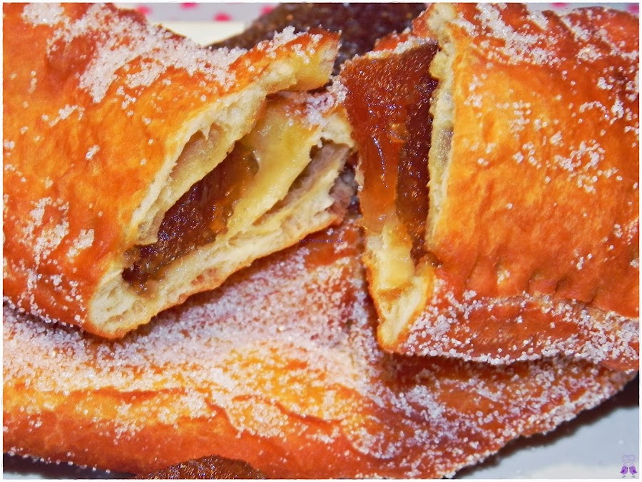 OREJAS DE CARNAVAL RELLENAS DE MEMBRILLO