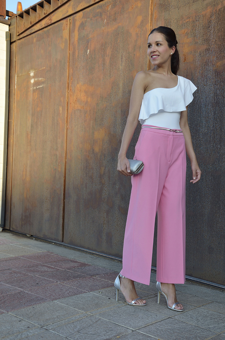 culotte-rosa-pants-top-volante-look-blogger-outfit