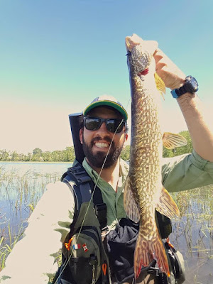 Fly Fishing for Pike in Saint Laurence River