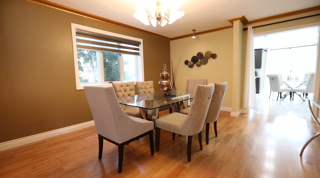 Tour 37 Fulham St, Toronto, ON vs. 10 Interior Design Photos