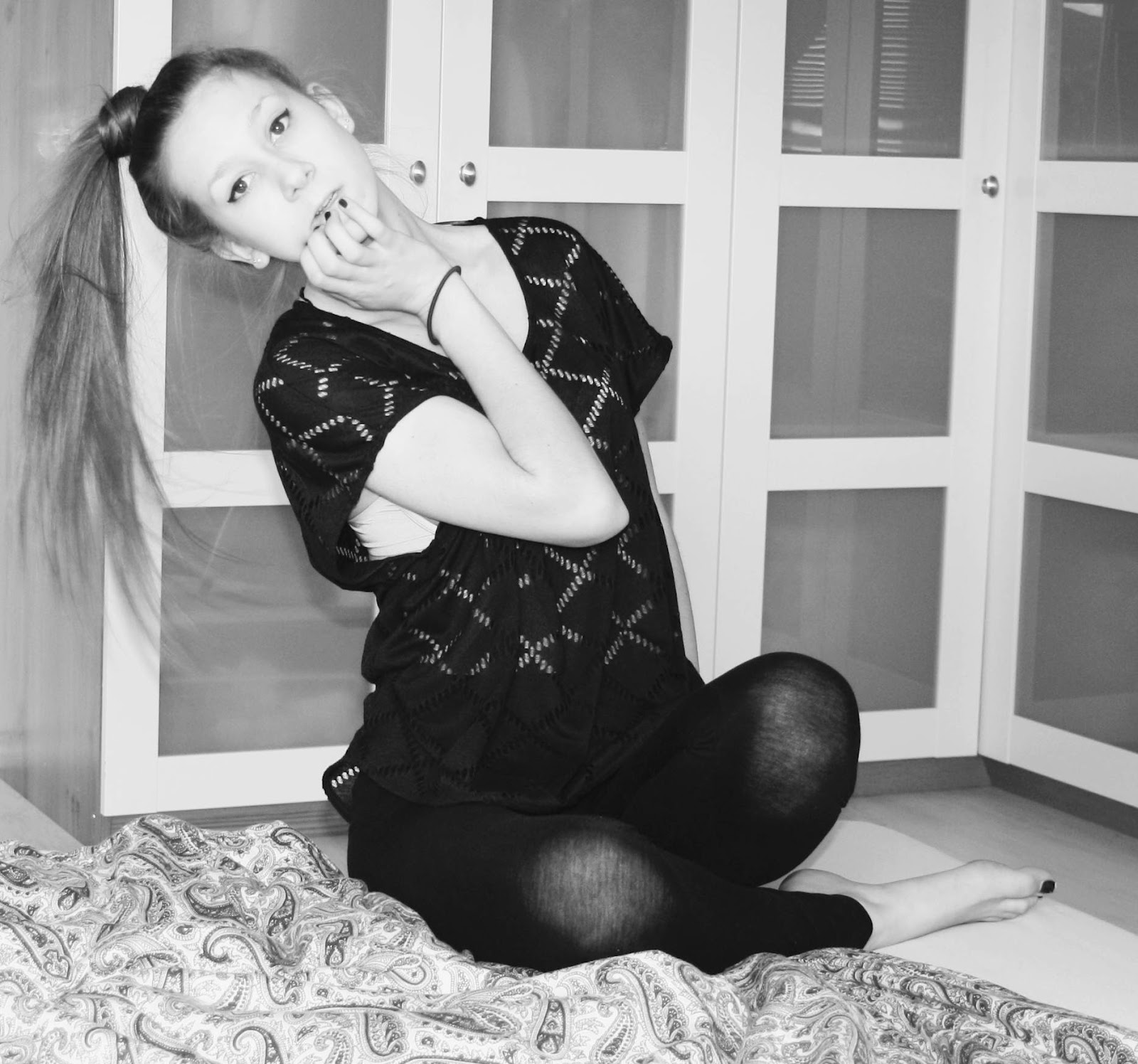 Emma Li black and white vs. sepia