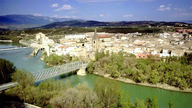 Vista del Río aragón a su paso por Sangüesa. Camino Aragonés