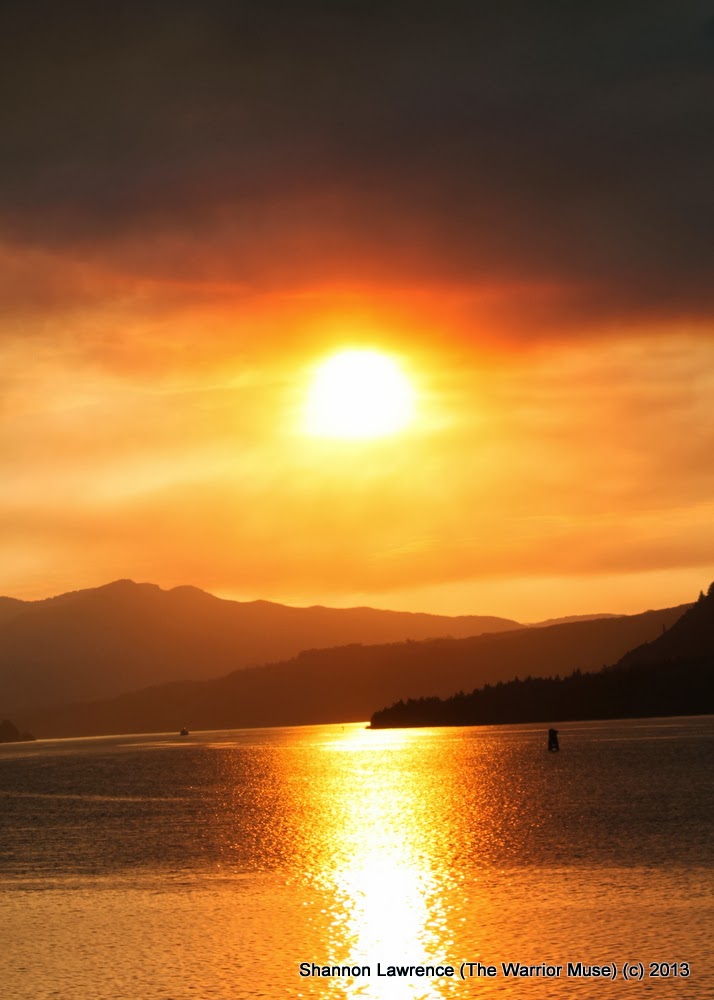The Warrior Muse: [Mostly] Wordless Wednesday - Oregon Sunset & Links
