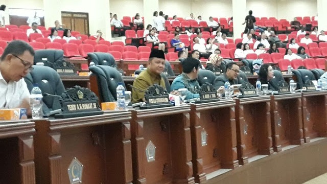  DPRD Sulut Gelar Rapat Paripurna Rekomendasi,Tentang Keputusan terhadap Ranperda Pertanggunjawaban APBD Tahun 2017