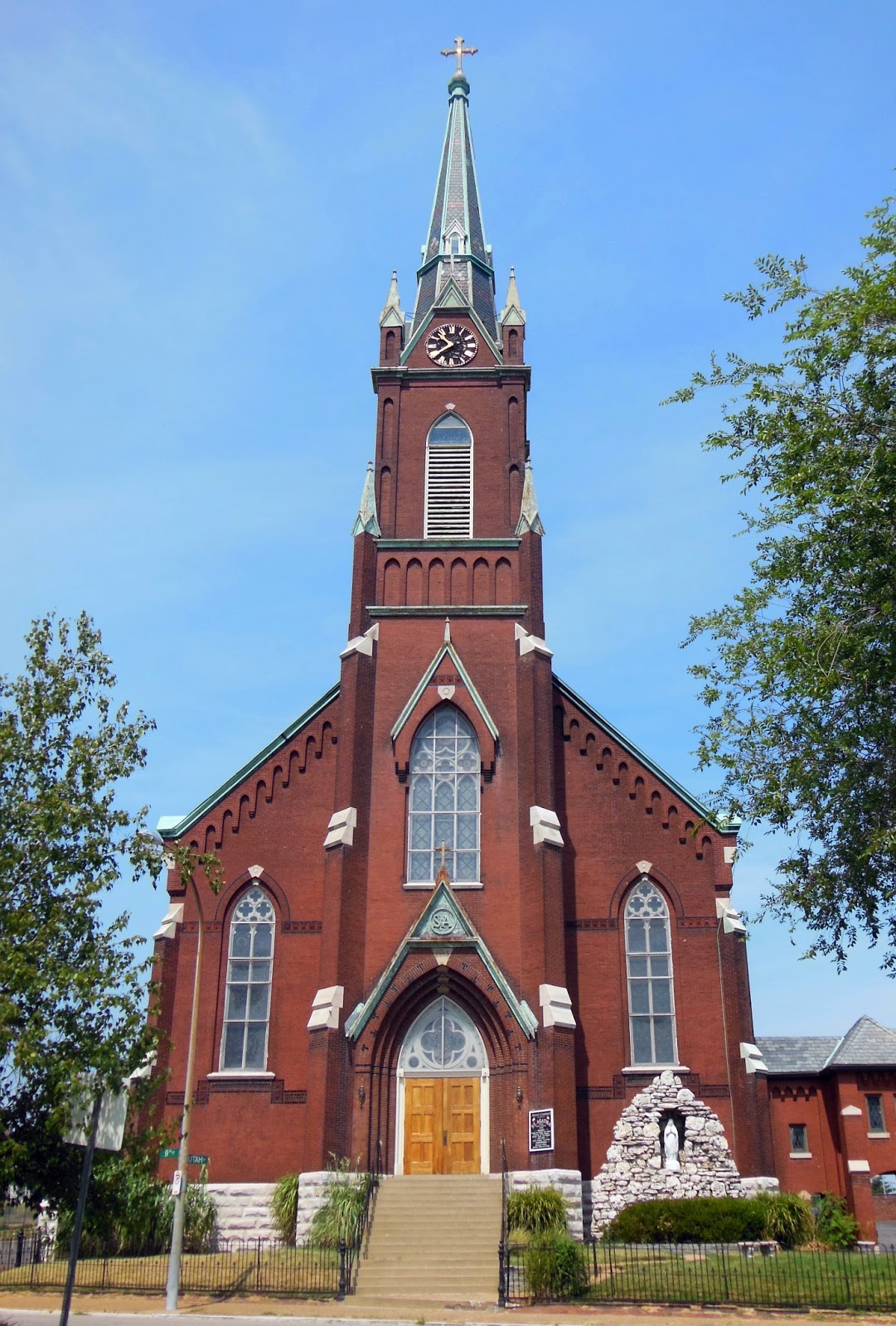 Roamin&#39; Catholic Churches: St. Agatha Catholic Church, St. Louis, Missouri