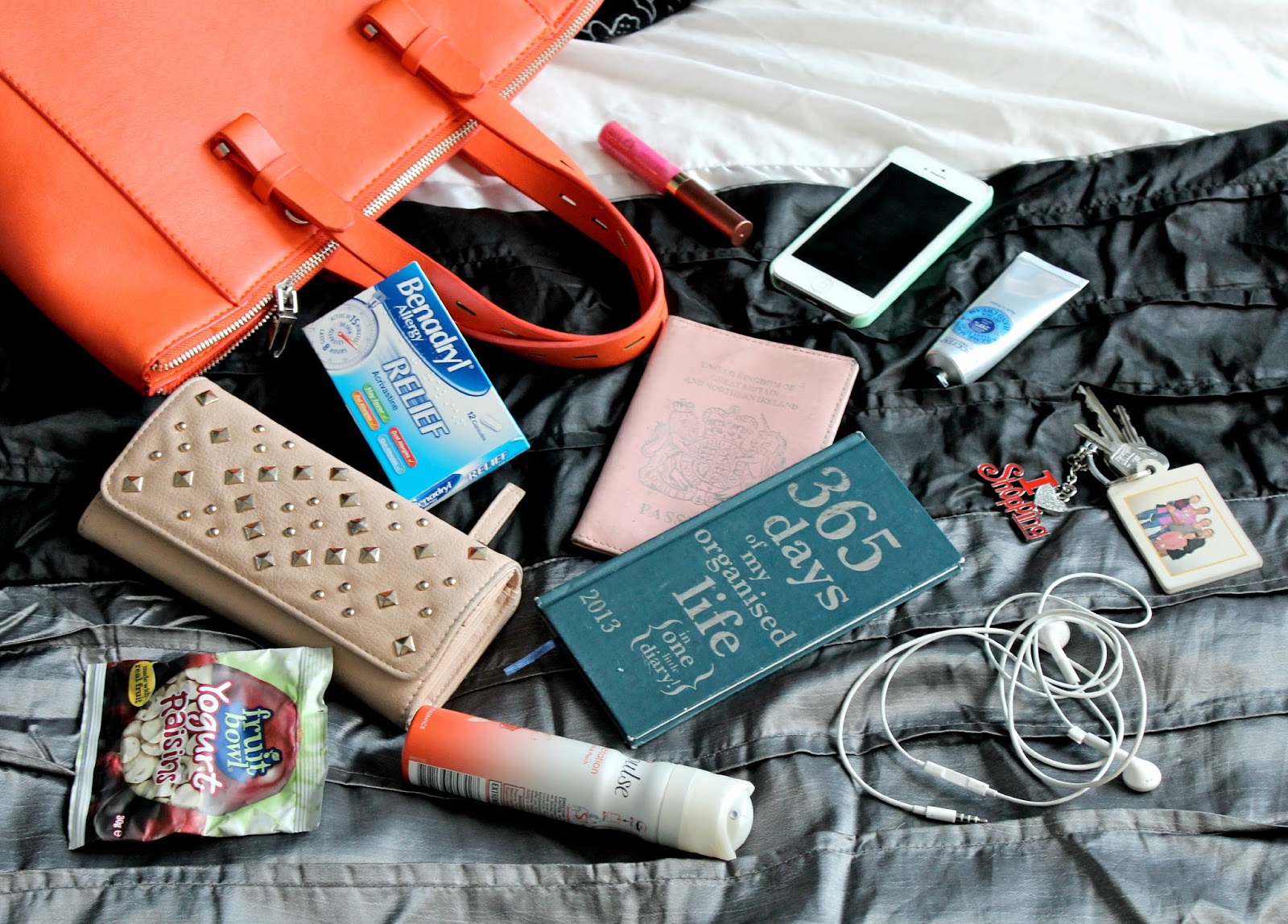 What's in My Bag ~ Louis Vuitton Speedy 25B in Rose Poudre 