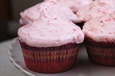 Goddess of Baking: Sprinkles Strawberry Cupcakes