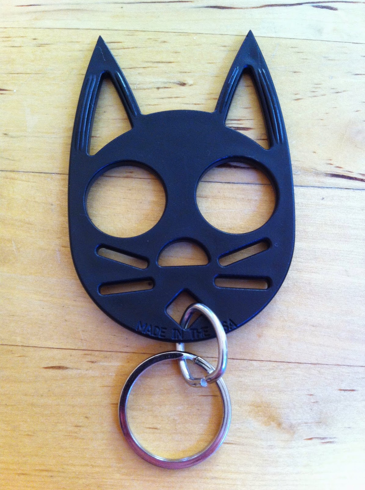 Trinkets Reviews The Cat Self Defense Keychain