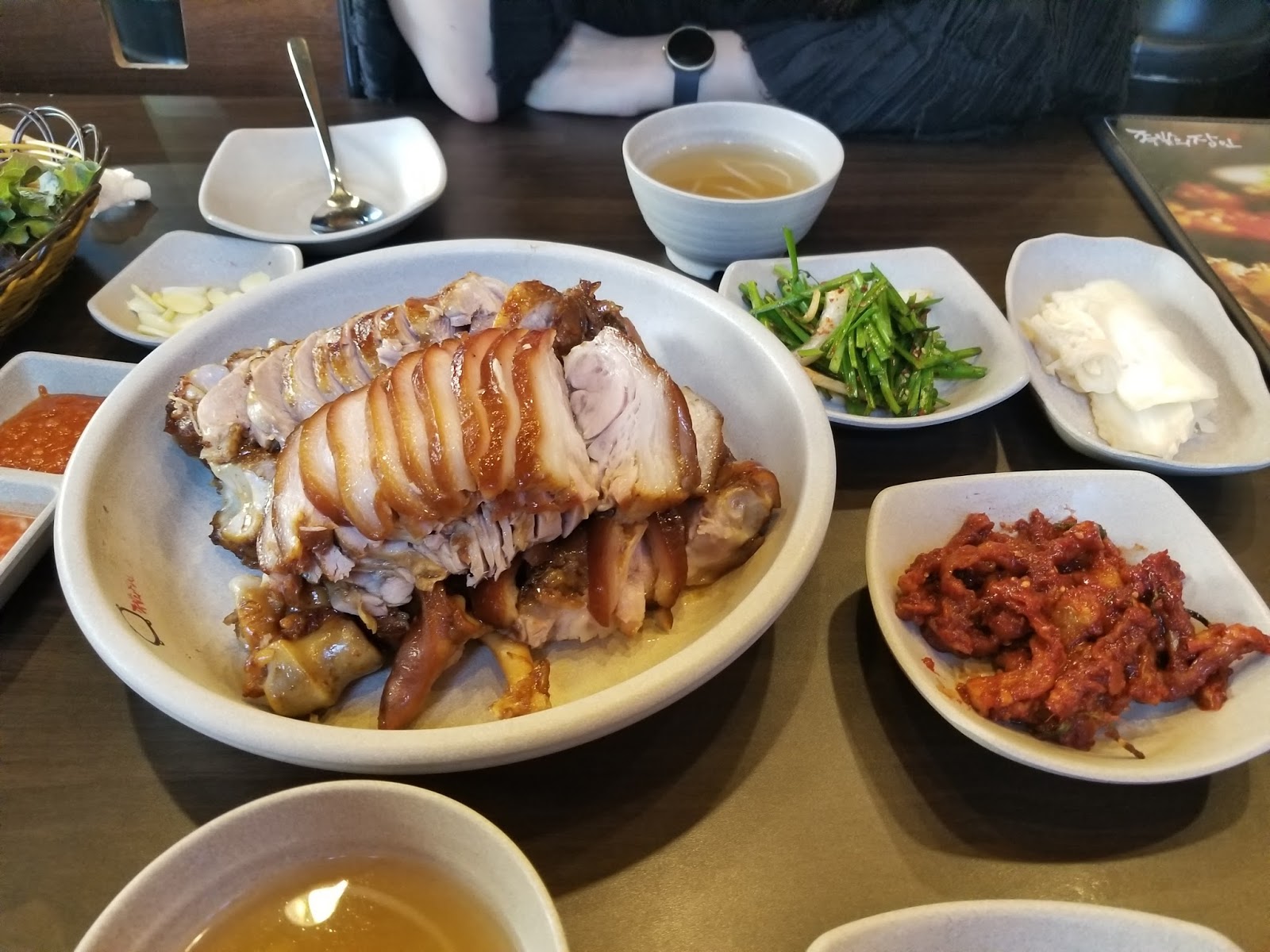 Day 3 Pork Knuckle/Feet at 족장 여의도본점 Seoul, South Korea chichicho