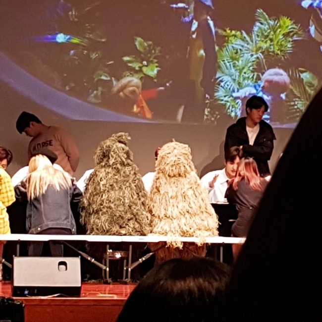 팬싸하고 온 거 티내는 더보이즈 멤버.jpg | 인스티즈