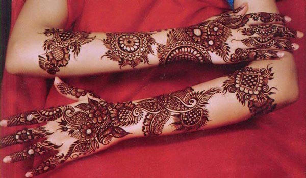 Beautiful Mehndi Designs for Festive Season 2016