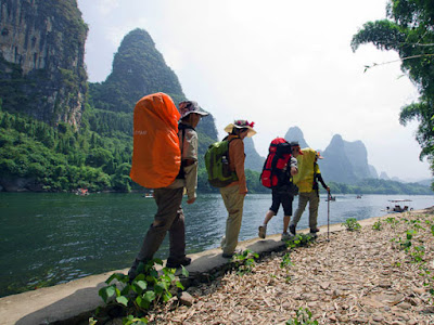 alt="Li river,china,river tour,china tour,Li river tour,travelling,Li River Hiking"