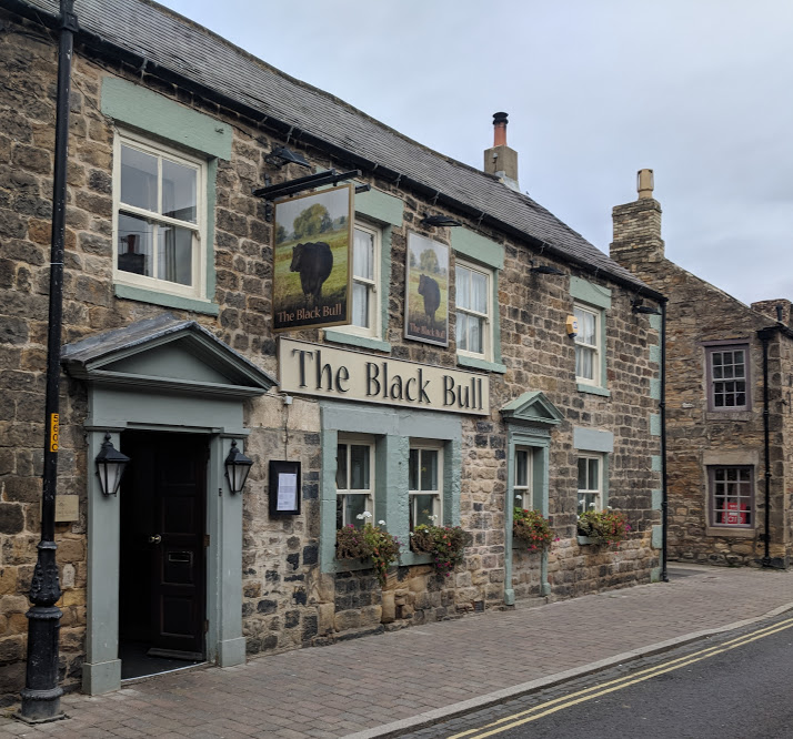 A lovely pub lunch & a trip to Corbridge Roman Town with kids  - the black bull exterior 