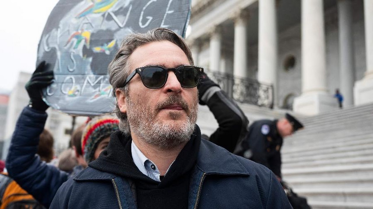 Vídeo mostra Joaquin Phoenix sendo preso em Washington