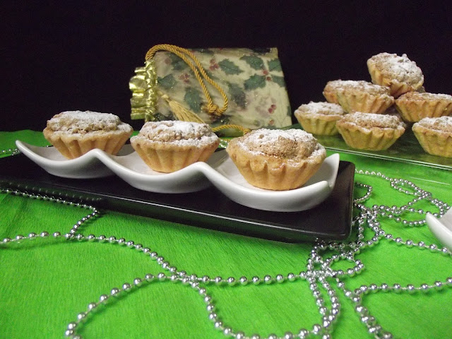 Coşuleţe cu  gem şi bezea