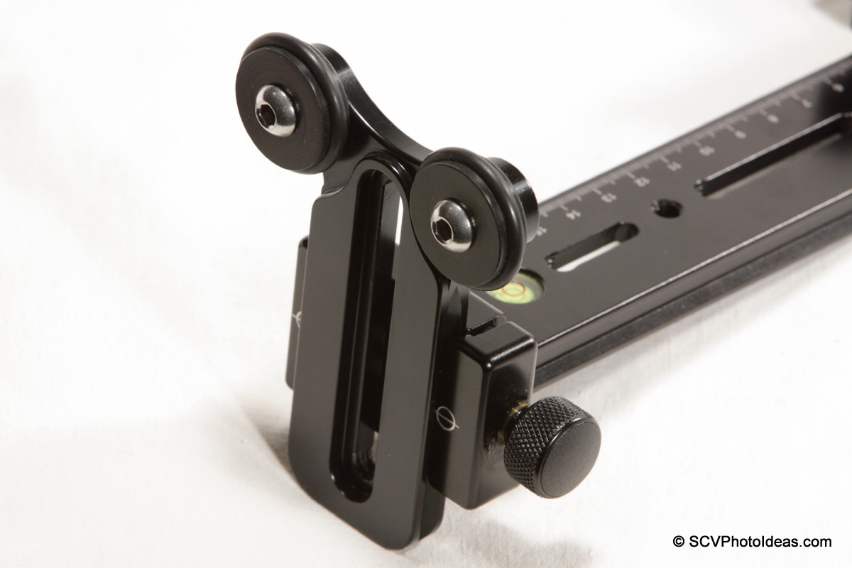Hejnar Photo LLSB-R2 in F012A Quick release clamp on G13-80 rail front