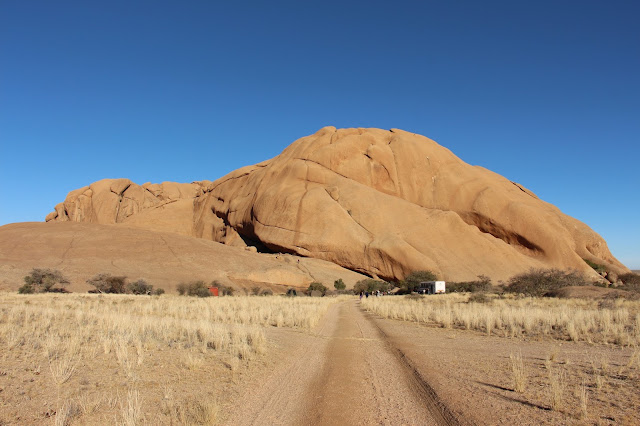 VIAGEM DE OVERLAND - Parte 2 - De Swakopmund a Windhoek, conhecendo o coração da Namíbia