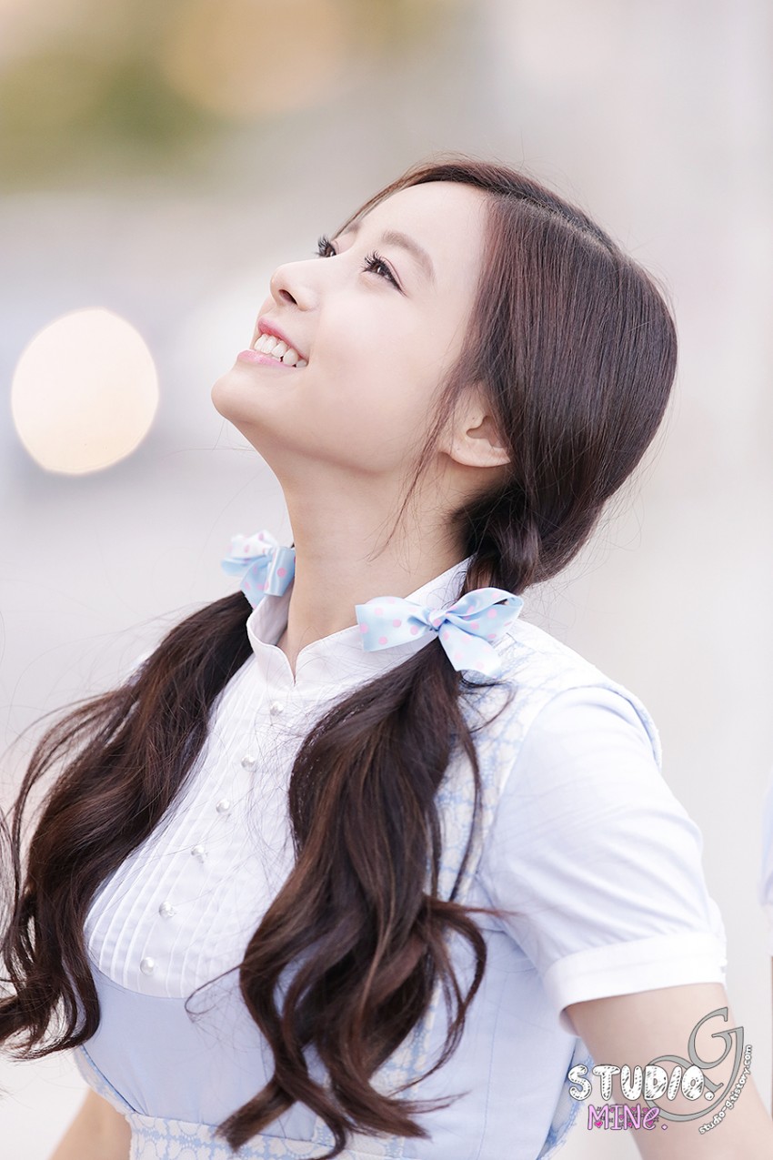 에이프릴 비주얼 현주 - 걸그룹 갤러리 - 에펨코리아