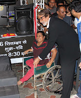 Amitabh Bachchan Flags Off 'KBC 6' Hot Seat Van Photos
