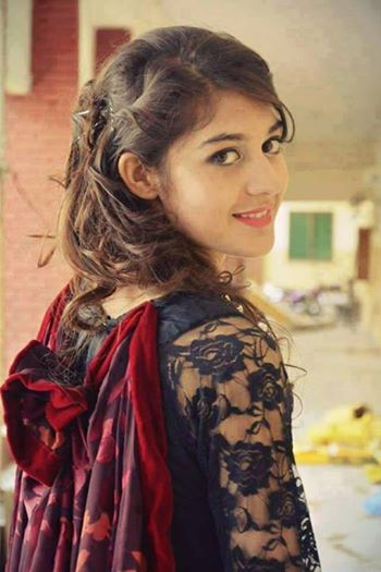 pic gallery: Zunaira From Pakistna Mobile Number ANd Picture