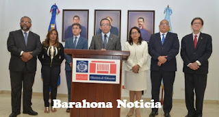 EN SANTO DOMINIGO!! Ministro Andres Navarro anuncia los 18 nuevos directores regionales de educación