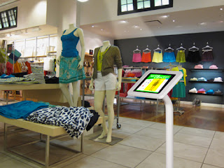 Thiết bị trưng bày điện thoại, Thiết bị chống trộm máy tính bảng iPad table Retail-display-stands
