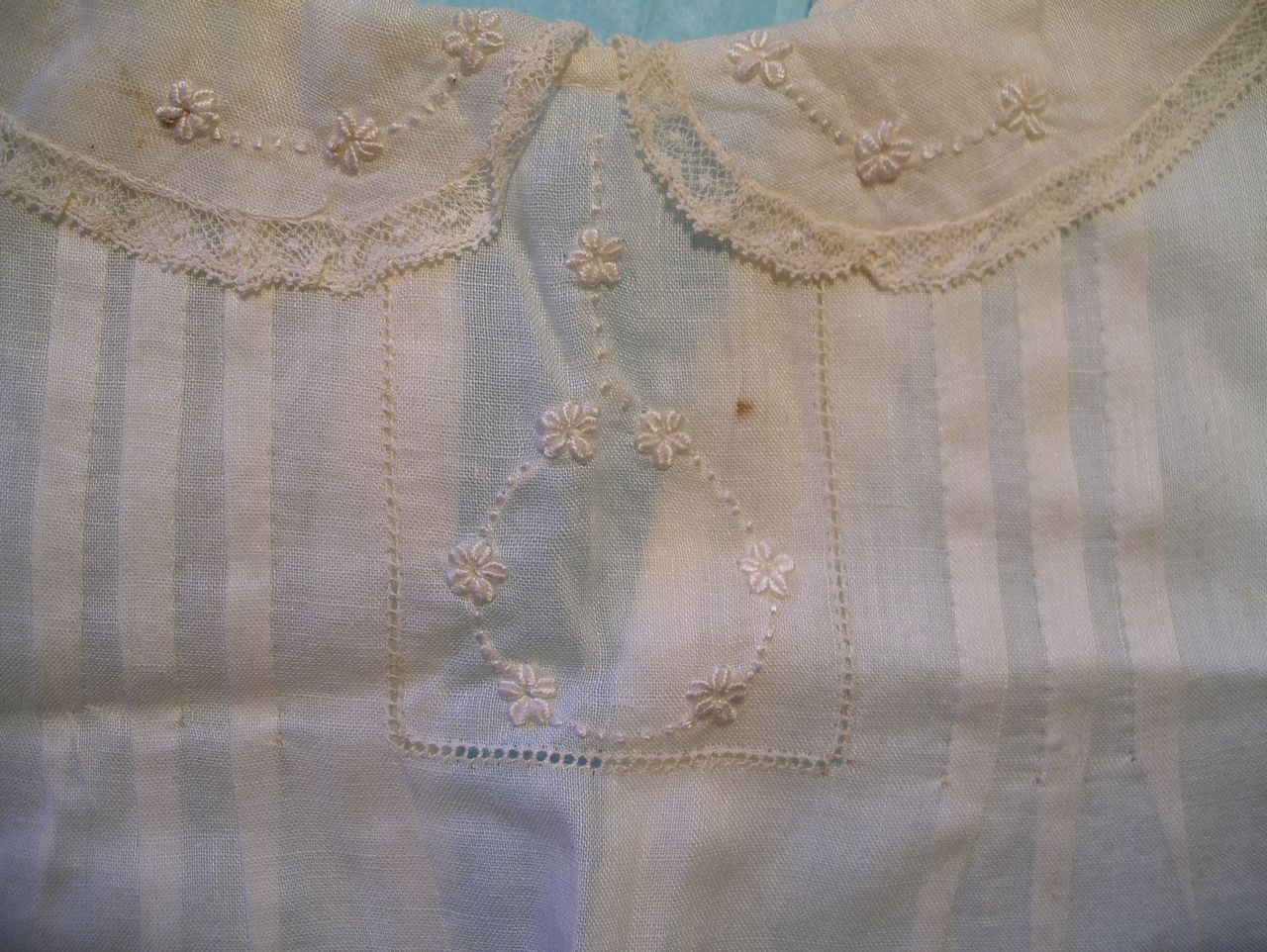 The Old Fashioned Baby Sewing Room: White Wednesday - Pretty Old Baby Dress