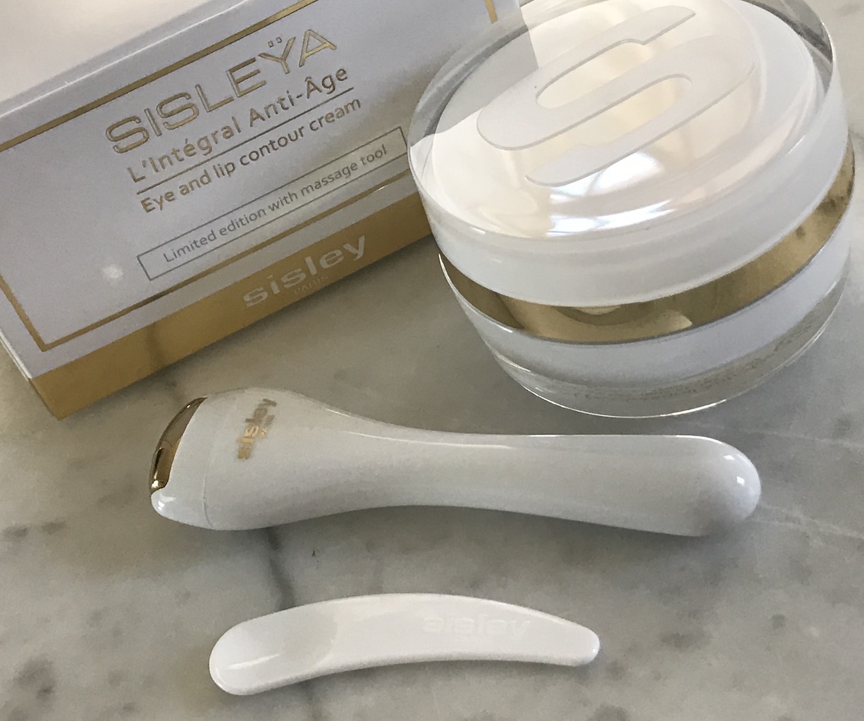sisleÿa lintegral anti age eye and lip contour cream review