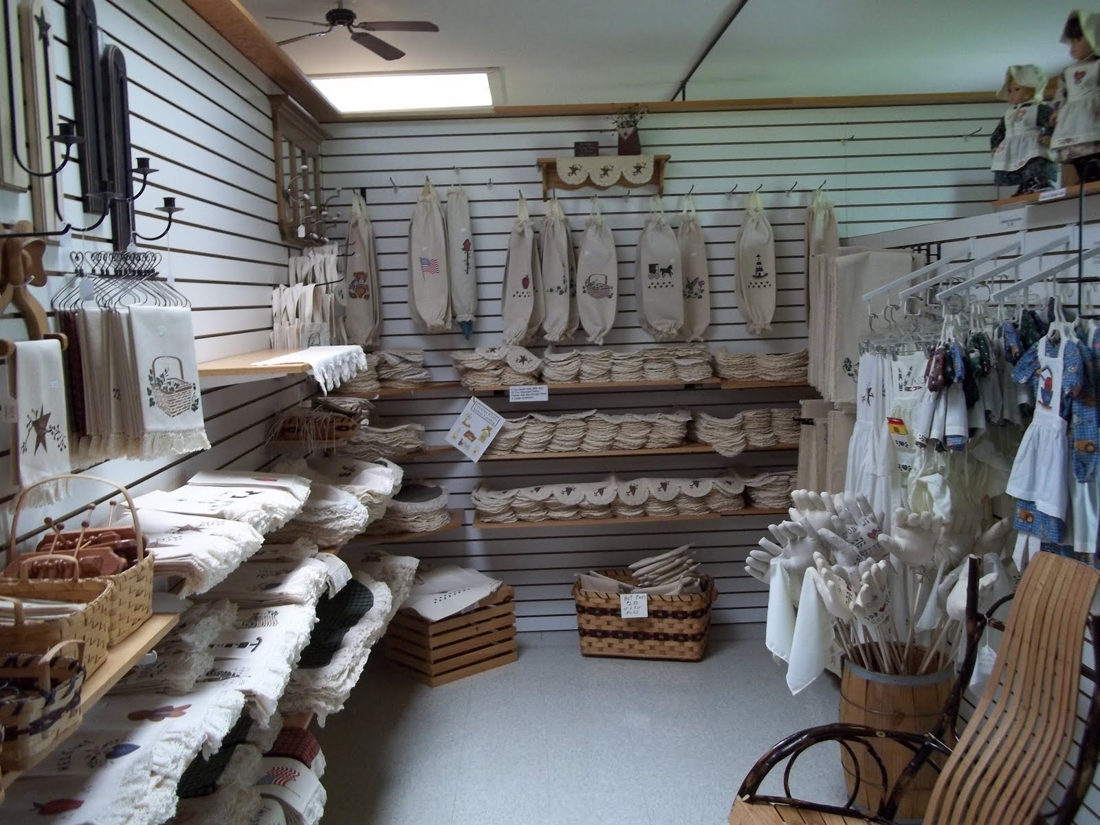 Pure Country Living Amish craft shop in Lebanon county