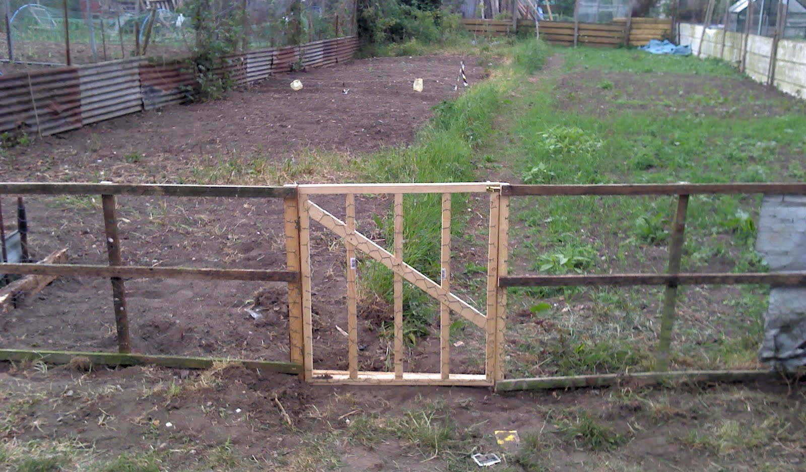 Download How To Garden Gate Gif