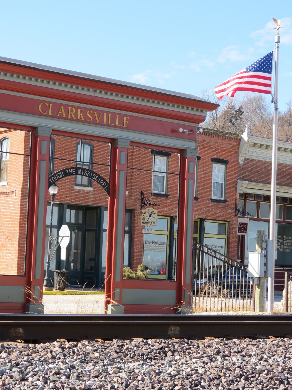 Saint Louis Adventures Eagle Watching and Clarksville, MO